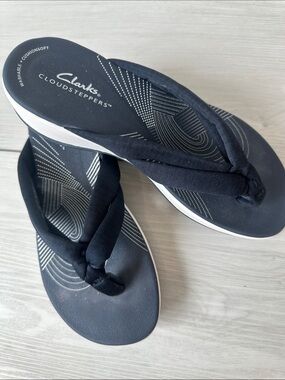 Clarks Cloudsteppers Black and White Women's Wedge Sandals